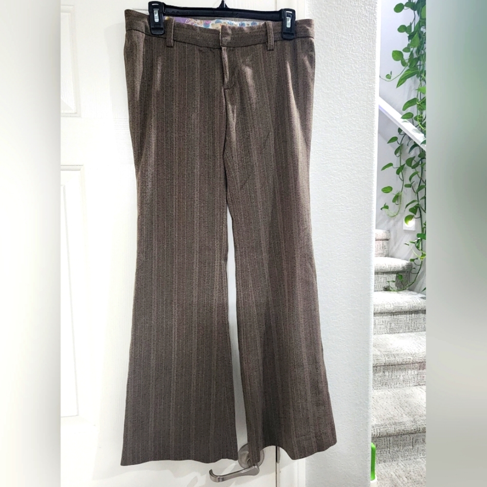 Low rise light flare dress pants